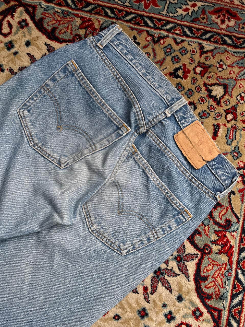 Levi's Blue Light Wash Straight Fit Denim Jeans - 28