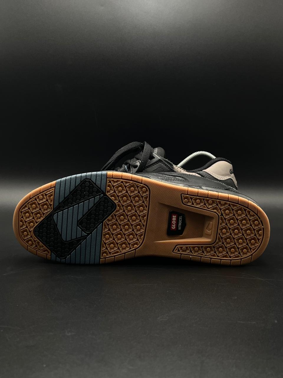 GLOBE SABRE SKATE SHOES