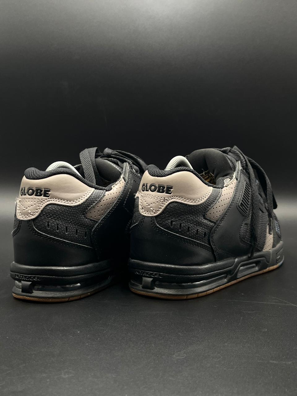 GLOBE SABRE SKATE SHOES