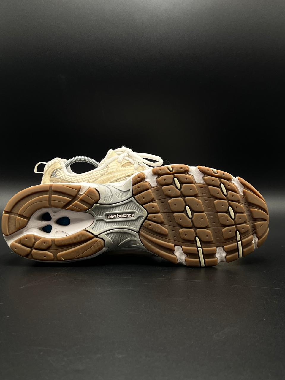 NEW BALANCE 530 BEIGE