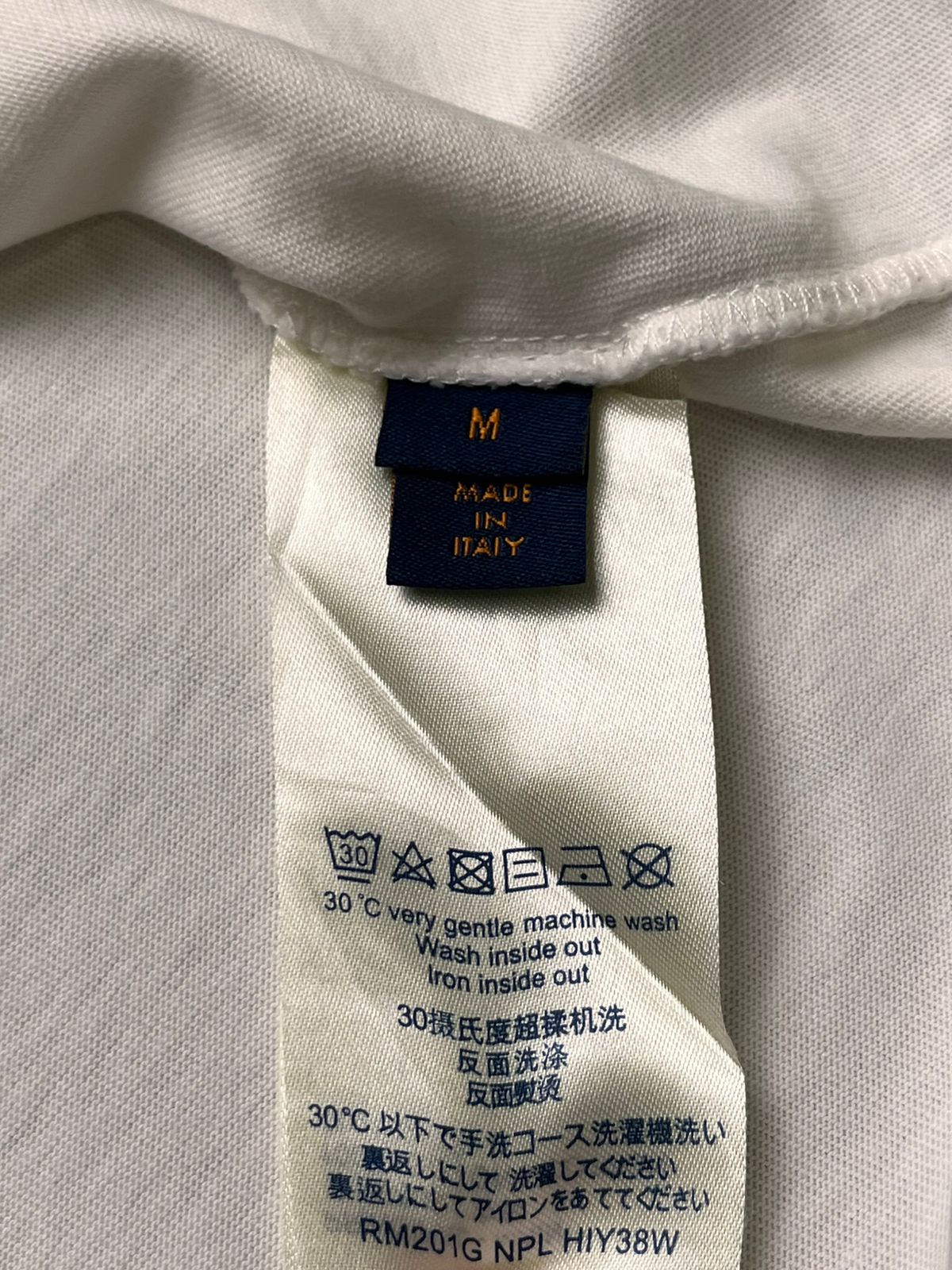 Louis Vuitton EMBROIDERED 'LV' CROPPED TEE