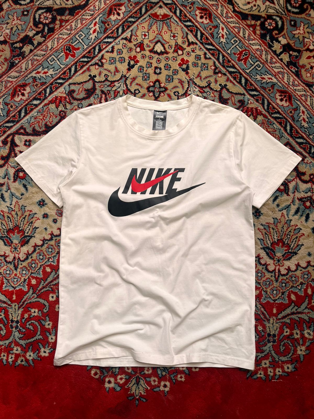 Nike Dri-Fit Graphic TEE