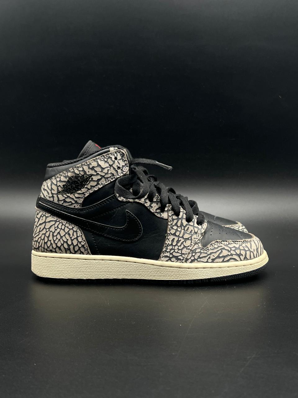 NIKE AIR JORDAN 1 HIGH ELEPHANT