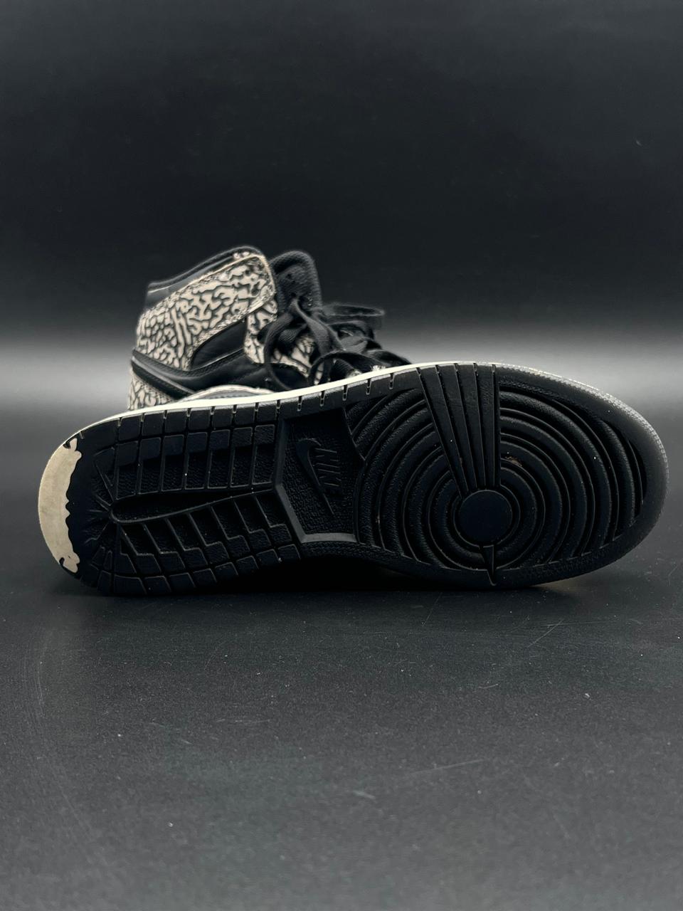 NIKE AIR JORDAN 1 HIGH ELEPHANT