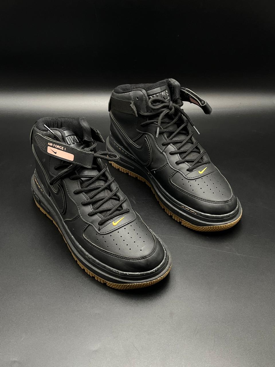 NIKE AIR FORCE 1 UT 2.0