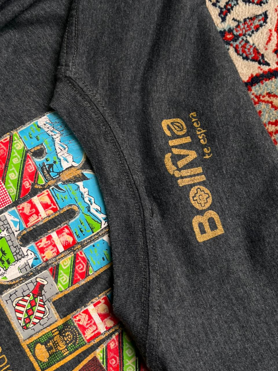 VINTAGE Manco Arts 'Bolivia Capital Folklorica De America' Souvenir Graphic Grey TEE