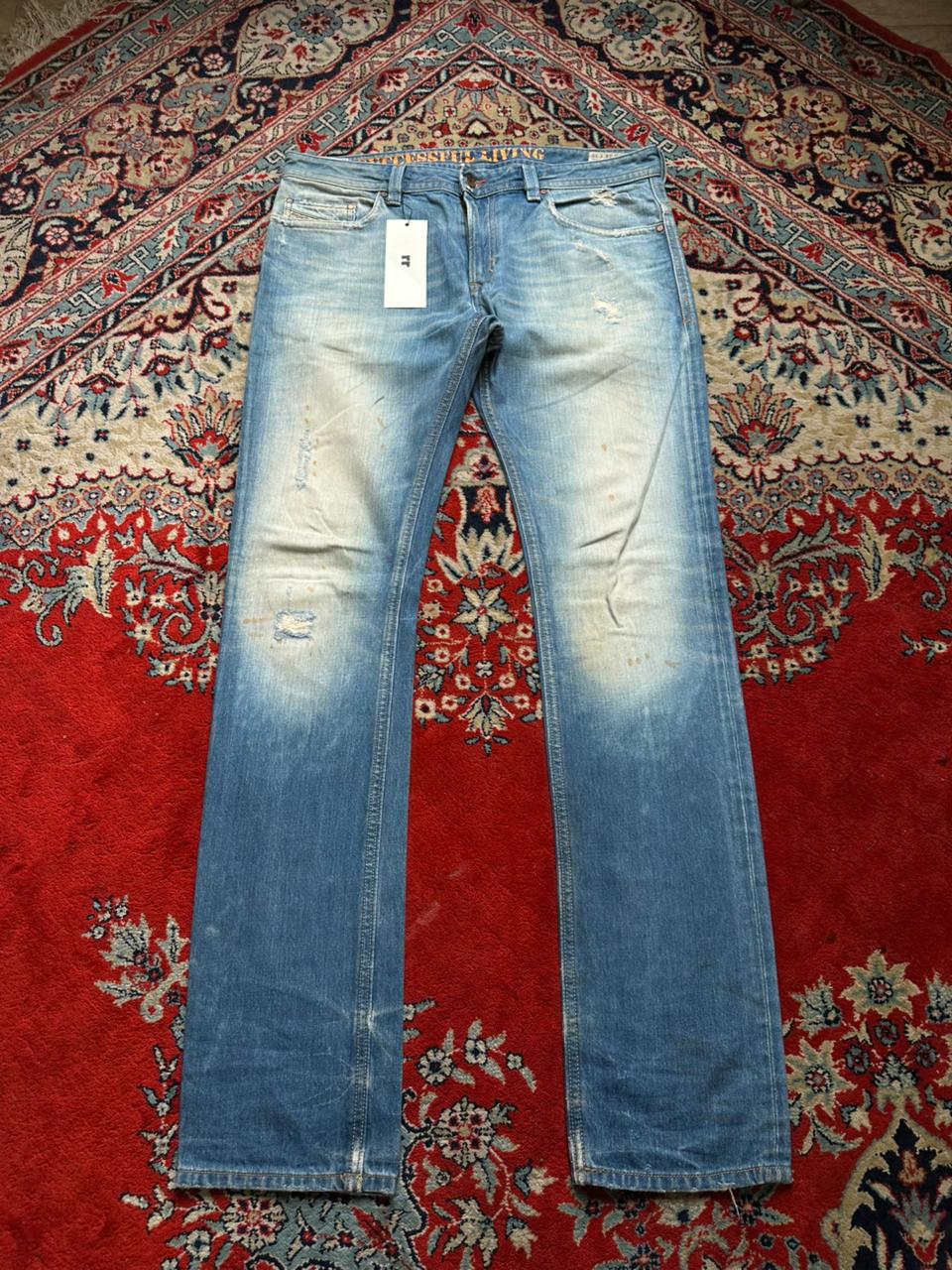 Diesel Thavar STRAIGHT FIT Distressed NON-STRETCHABLE Light Wash Jeans