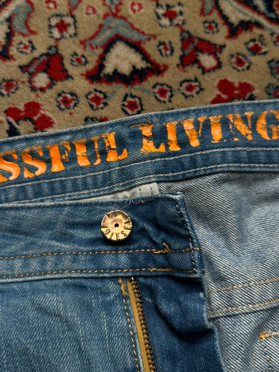 Diesel Thavar STRAIGHT FIT Distressed NON-STRETCHABLE Light Wash Jeans