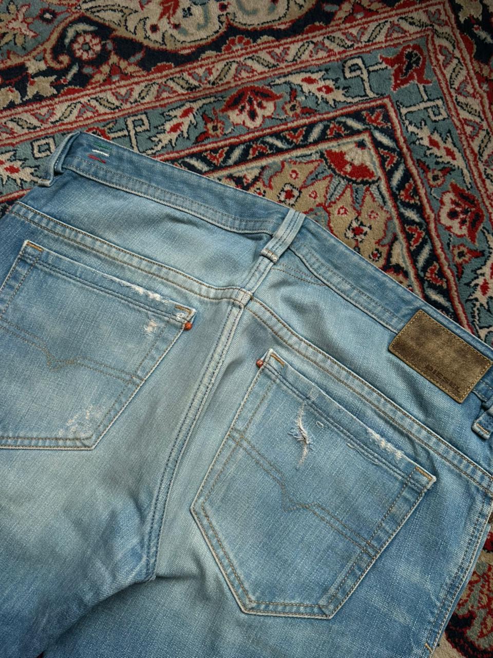 Diesel Thavar STRAIGHT FIT Distressed NON-STRETCHABLE Light Wash Jeans