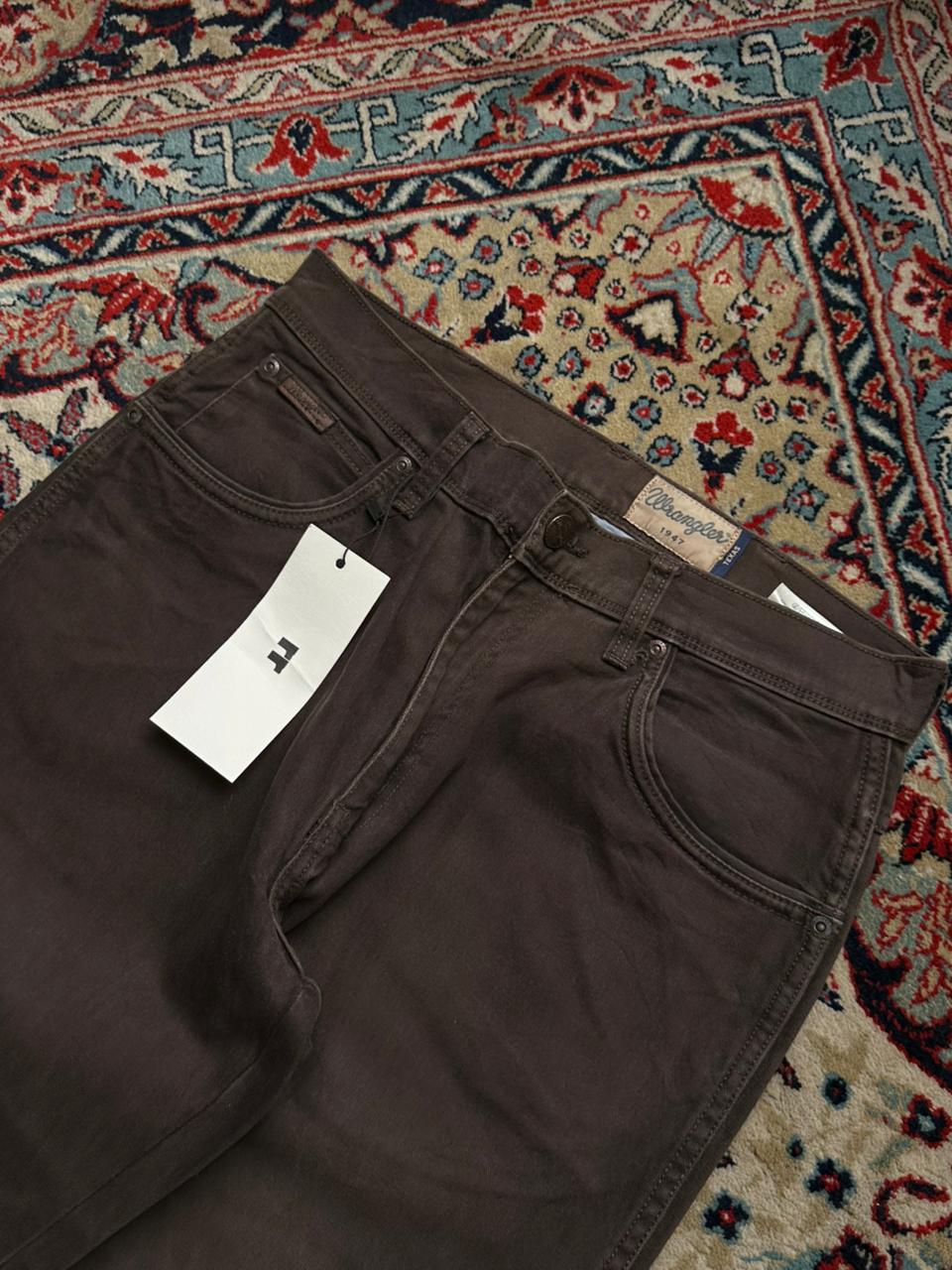 Wrangler Texas Straight FIT Chocolate Brown PANTS