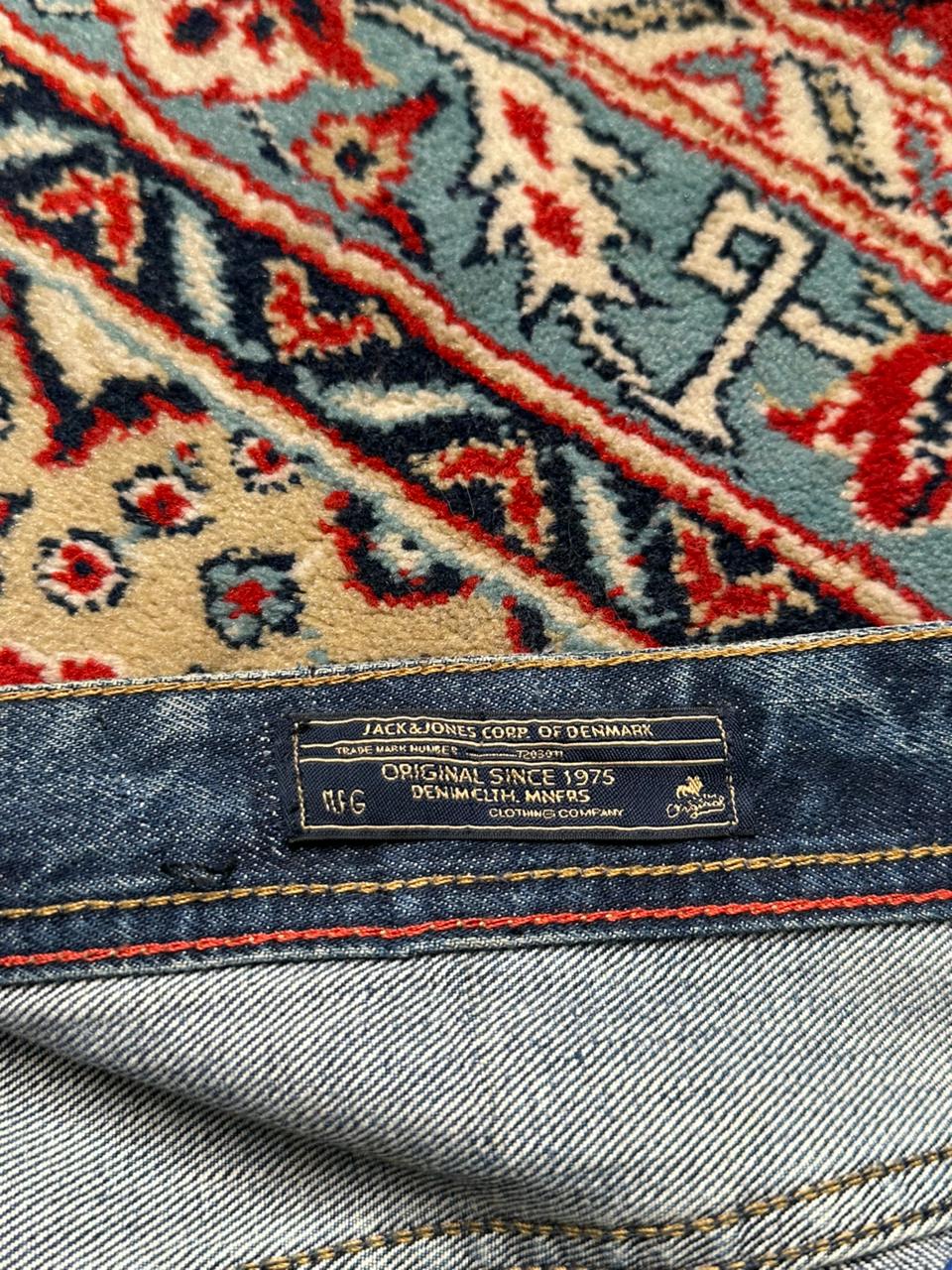Jack & Jones Erik Original Anti Fit 96(straight fit) Blue Distressed Denim Jeans - 36