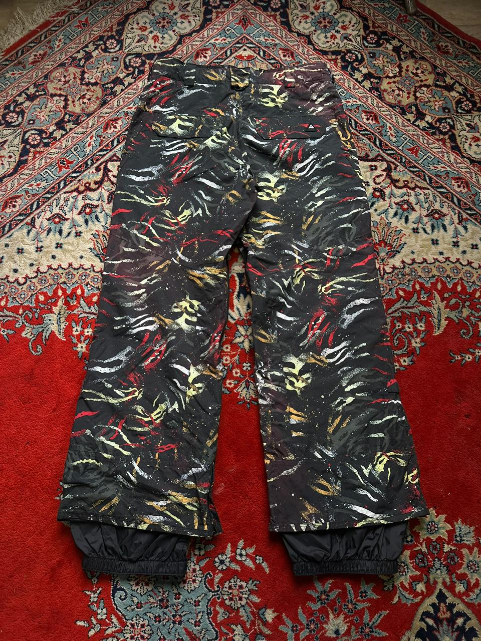 BURTON DryRide Snowboarding Black Multi-Color Cargo Pants - 34