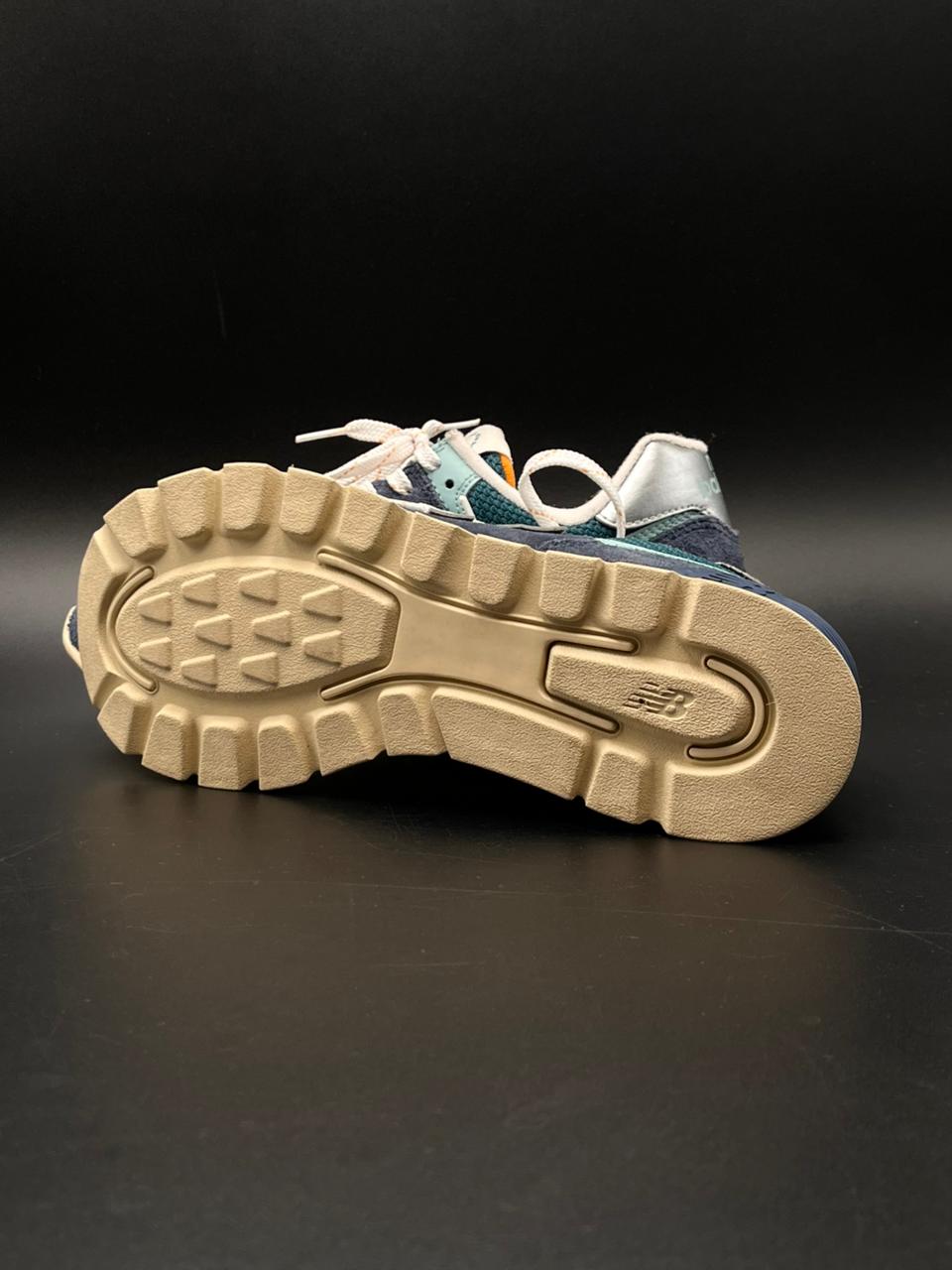 New Balance 574 RUGGED NATURAL INDIGO TEAL