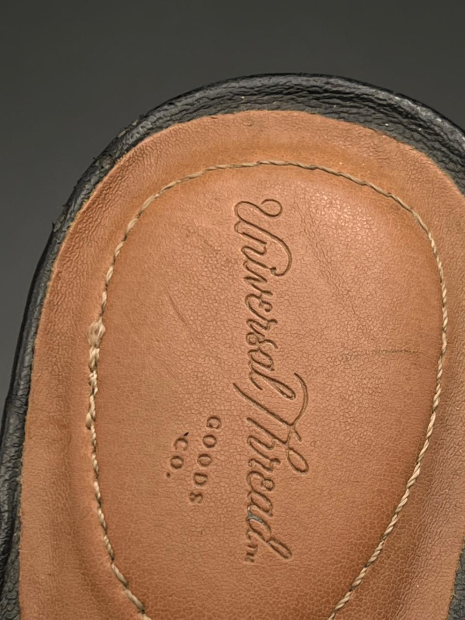 Universal Thread Black Pointed Toe Mules