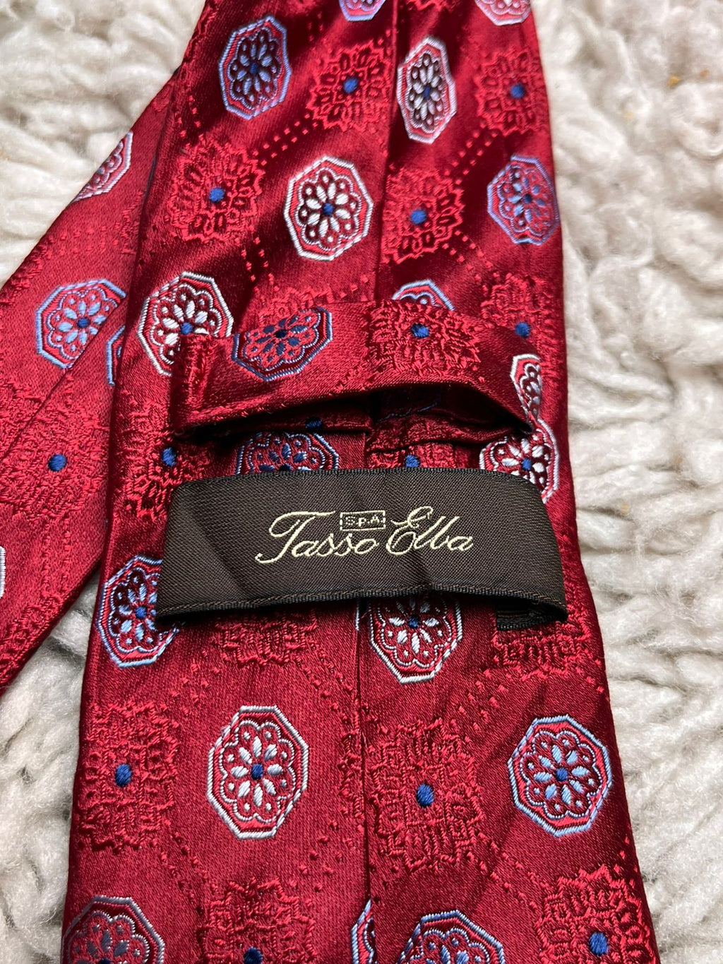 Tasso Elba Geometric Medallion 100% Silk Hand Made TIE