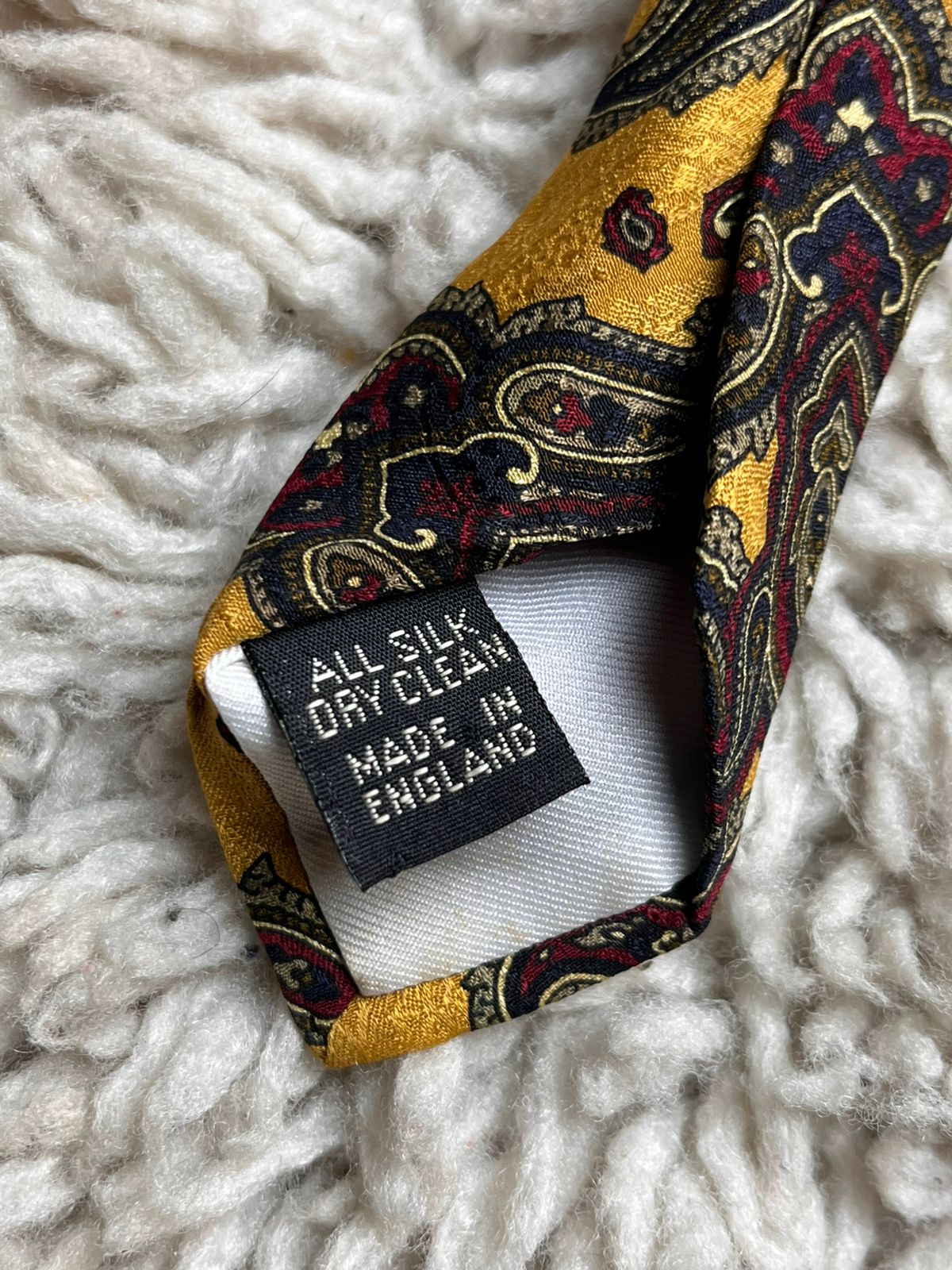 Frank Theak & Roskilly London Gold Red Paisley TIE
