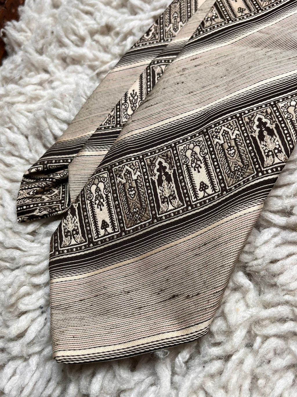 Jean Pierre Vtg Beige Brown Geometric Striped TIE