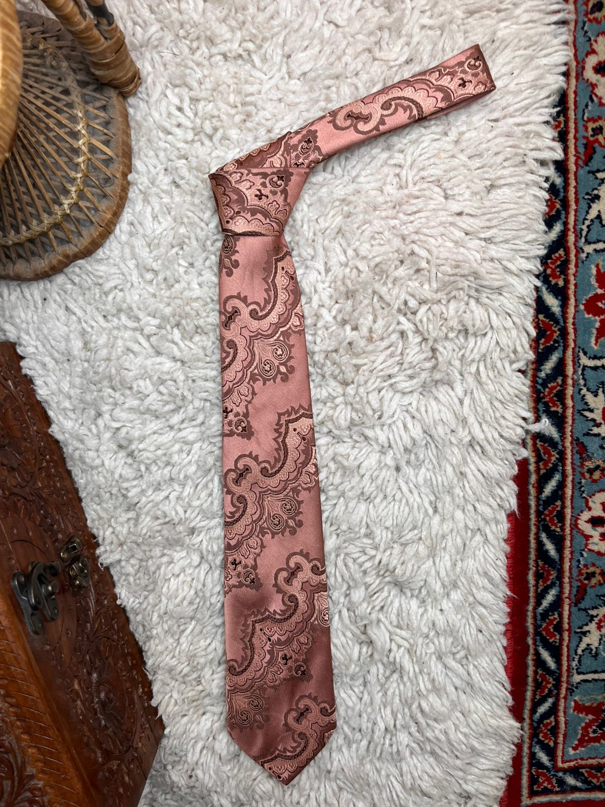 Vintage PAUL LUSSAC in TREVIRA Pink Mauve Paisley Patterned TIE