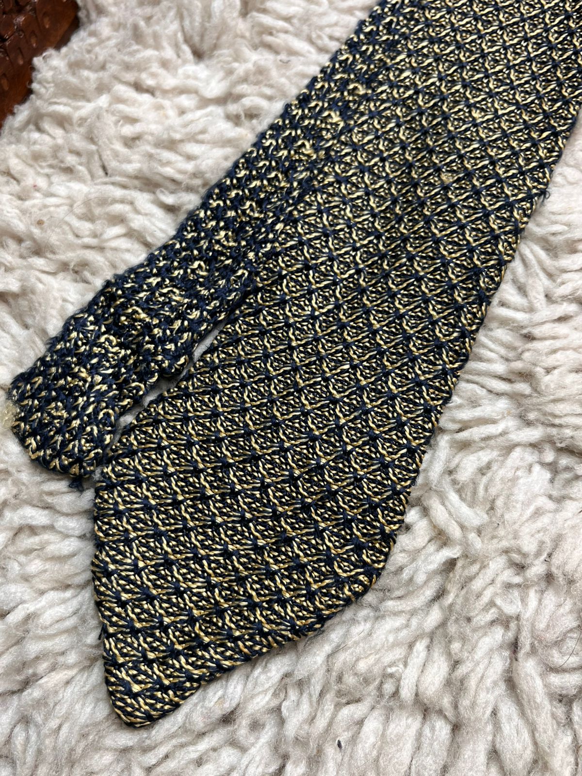 GIORGIO REDAELLI Italy Gold Navy Blue Textured Woven Knit TIE