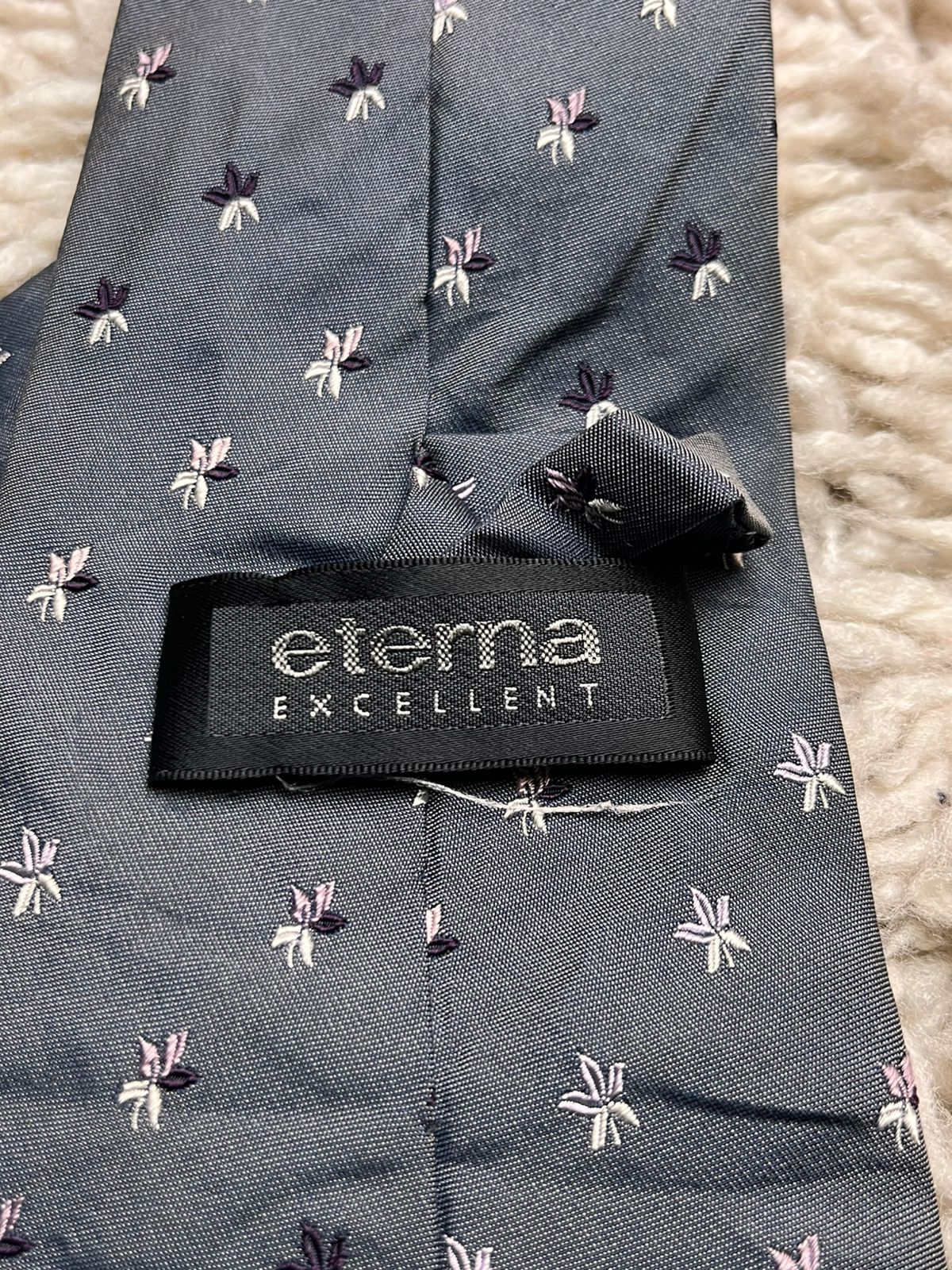 Eterna Excellent Dark Gray Silk Embroidered Floral Star Pattern Tie