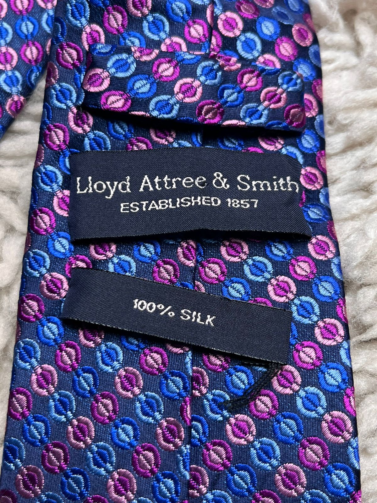Lloyd Attree & Smith Est 1857 Geometric Mod TIE