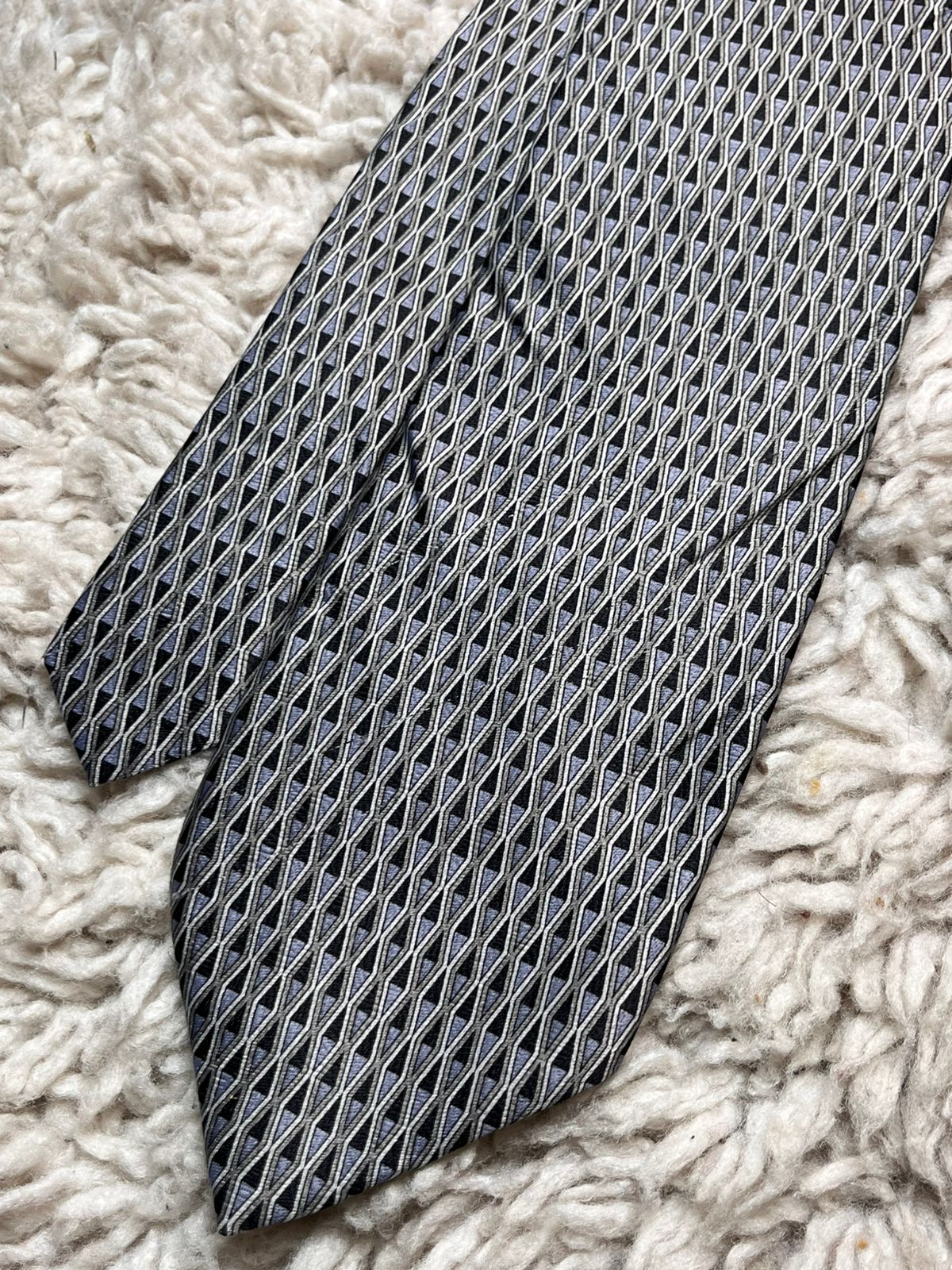Rael Brook Geometric Diamond Pattern Tie
