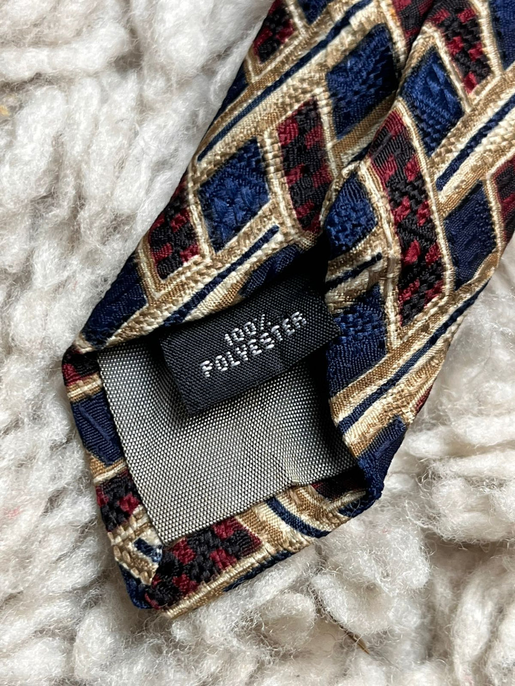 Vicenza Lattice Geometric Diamond Pattern TIE