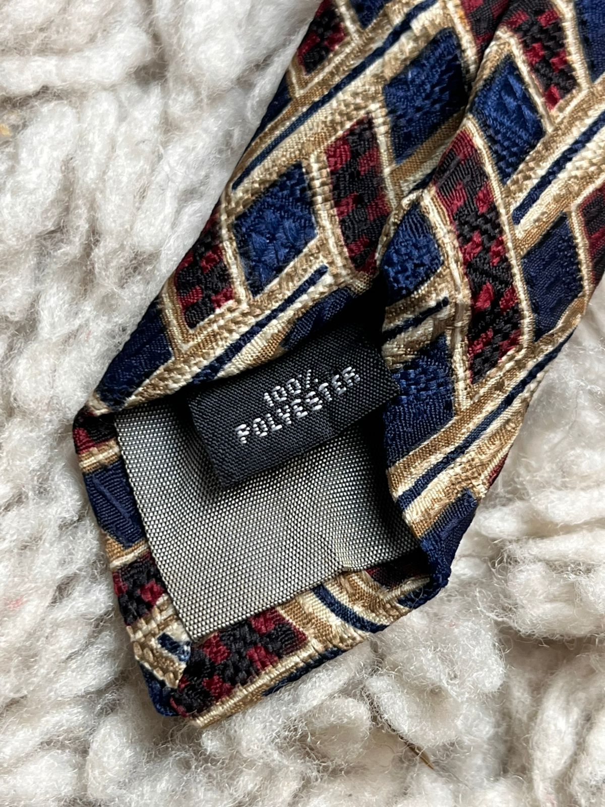 Vicenza Lattice Geometric Diamond Pattern TIE