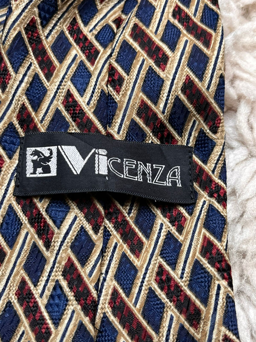 Vicenza Lattice Geometric Diamond Pattern TIE