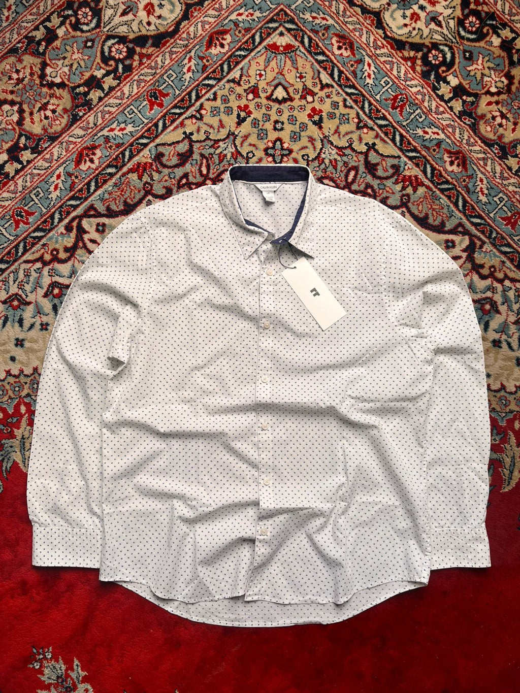 CALVIN KLEIN Geometric Triangle Print Button Down Shirt
