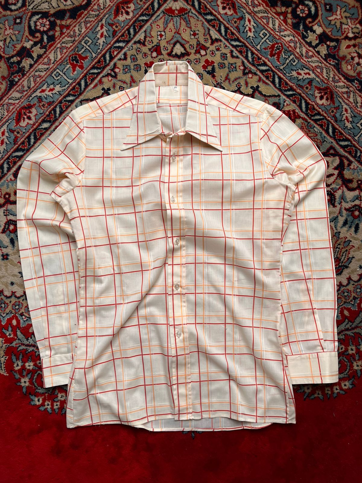 Vintage Retro 70s Style Plaid Button Down cinched Shirt