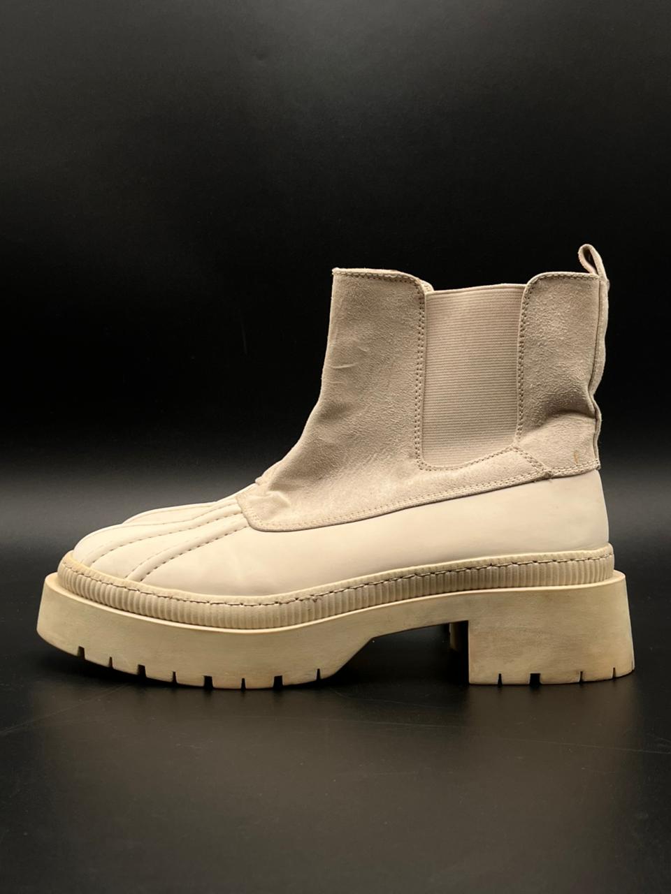 Cream Off-White Suede & Rubber Lug Sole Chelsea Boots