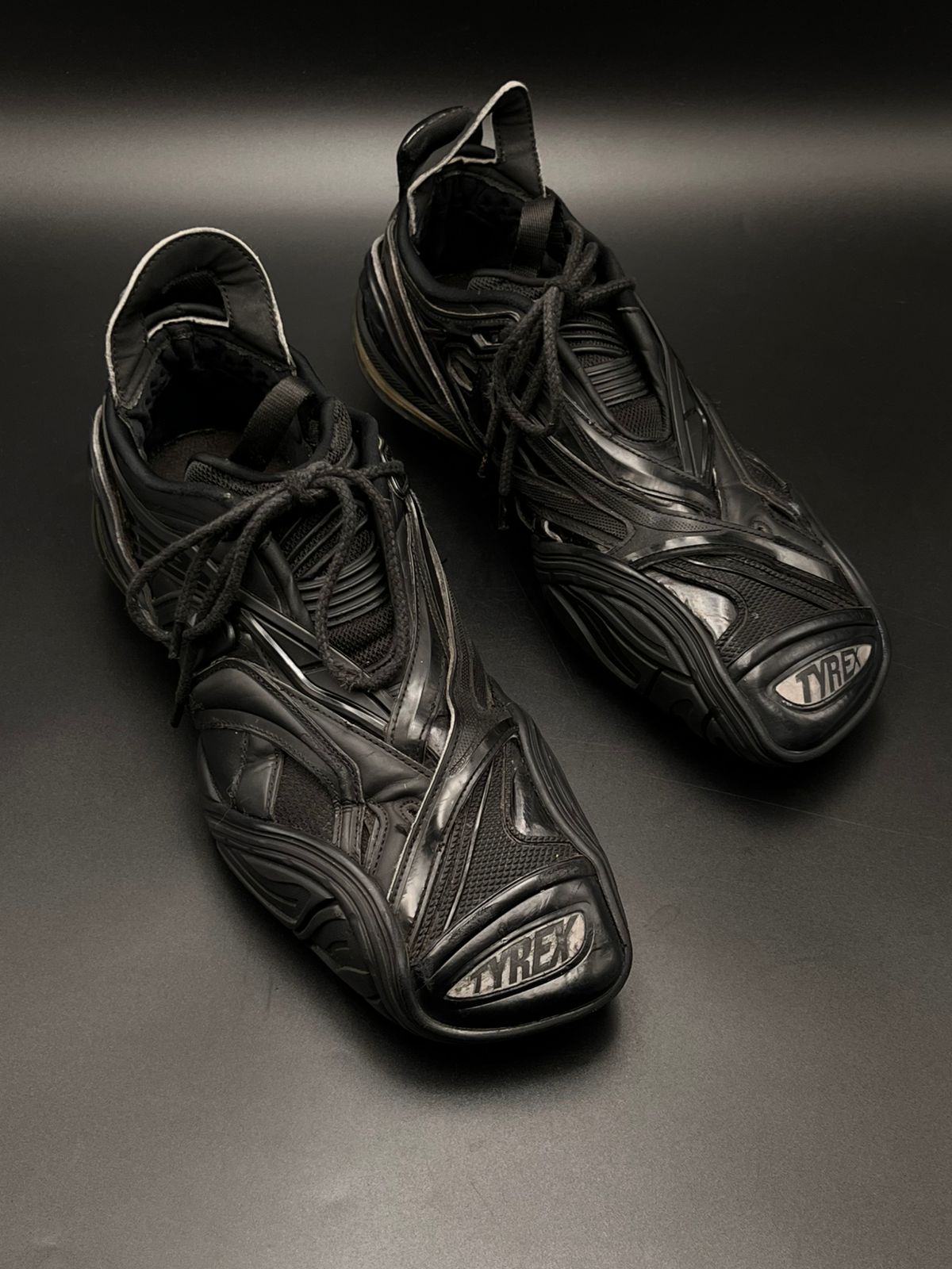 BALENCIAGA TYREX LOW-TOP BLACK SNEAKERS - 45
