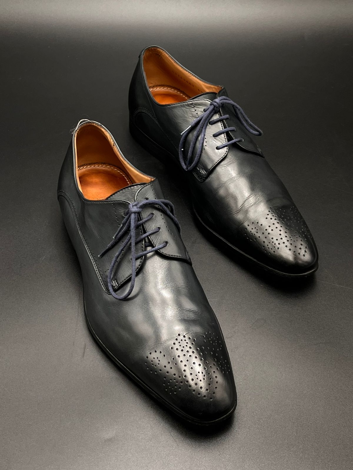 HUGO BOSS Black/Green Leather Medallion Oxfords