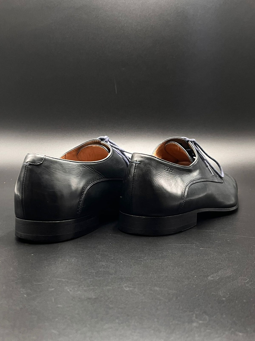 HUGO BOSS Black/Green Leather Medallion Oxfords