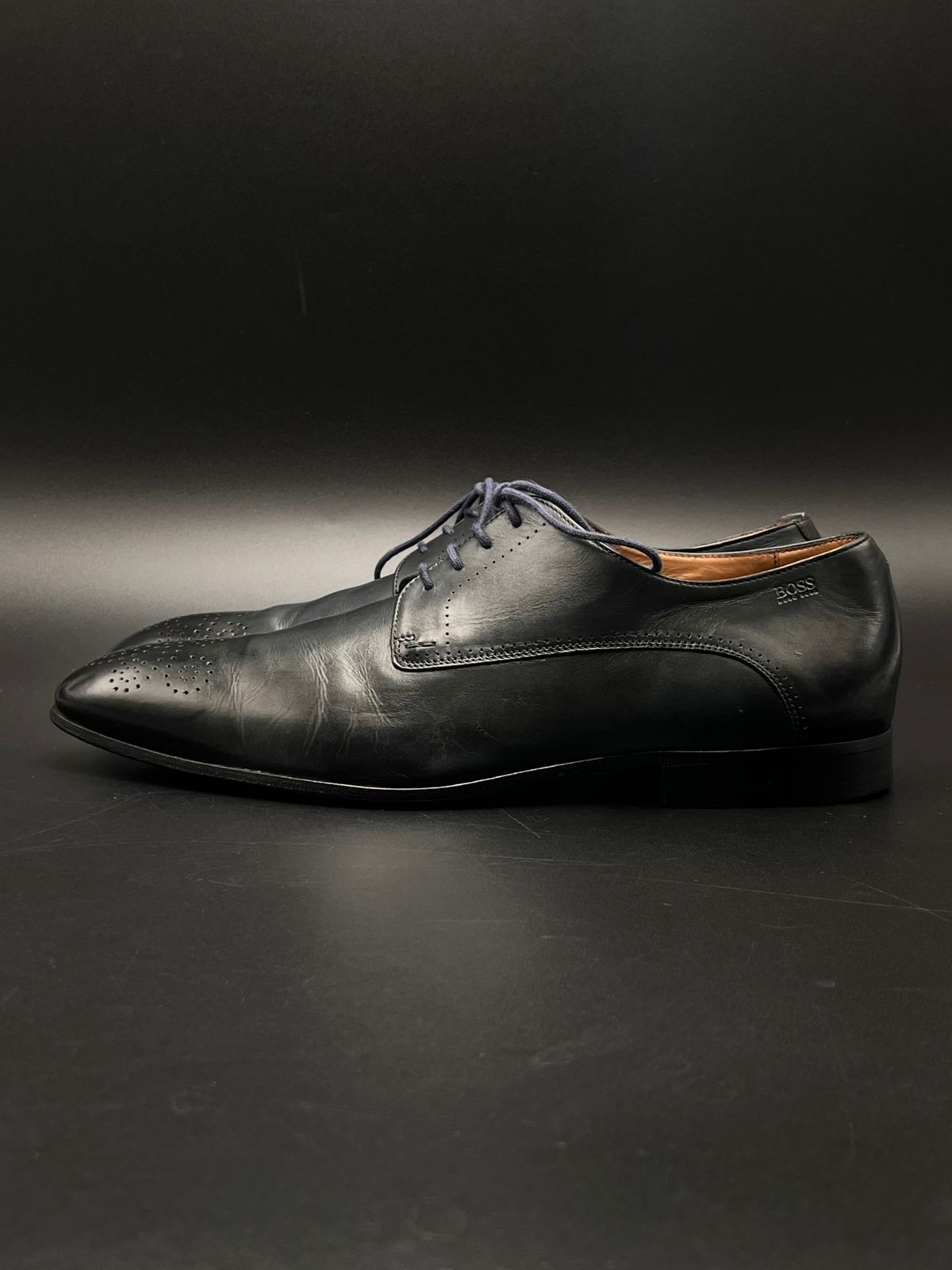HUGO BOSS Black/Green Leather Medallion Oxfords