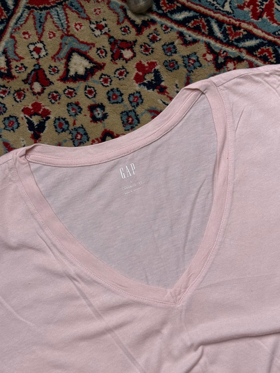 GAP BABY PINK V-NECK SLIM FIT Women TEE - L