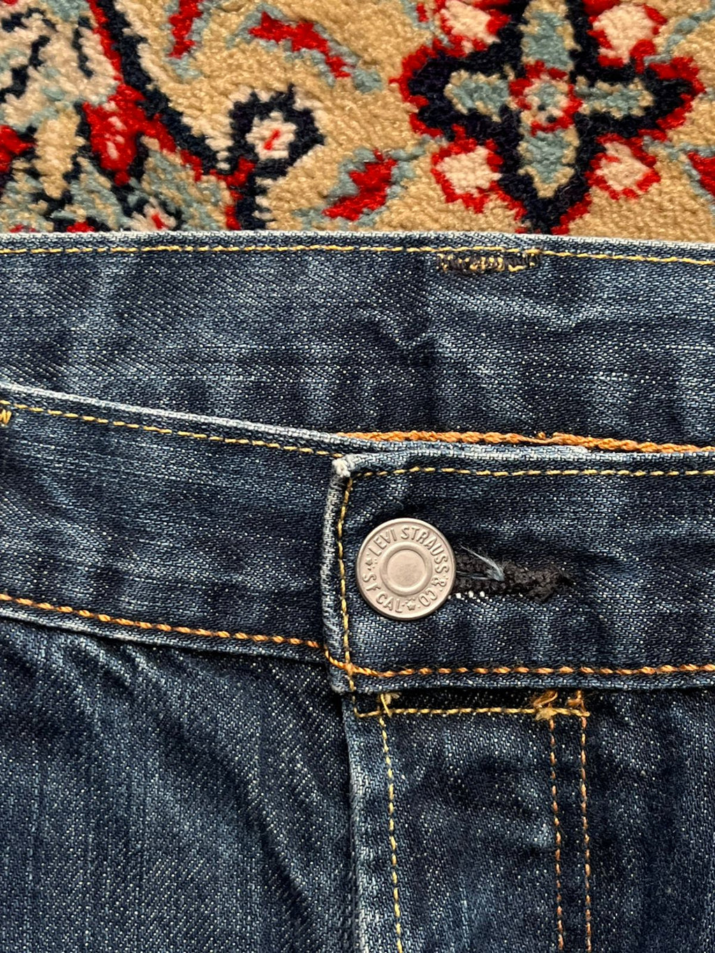 LEVIS 501 ORIGINAL STRAIGHT FIT DARK WASH DENIM JEANS - 34