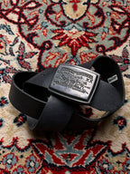 LEVI'S Original Riveted Two Horse Logo Plaque Buckle On a Black Pure Leather Belt