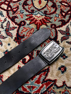 LEVI'S Original Riveted Two Horse Logo Plaque Buckle On a Black Pure Leather Belt