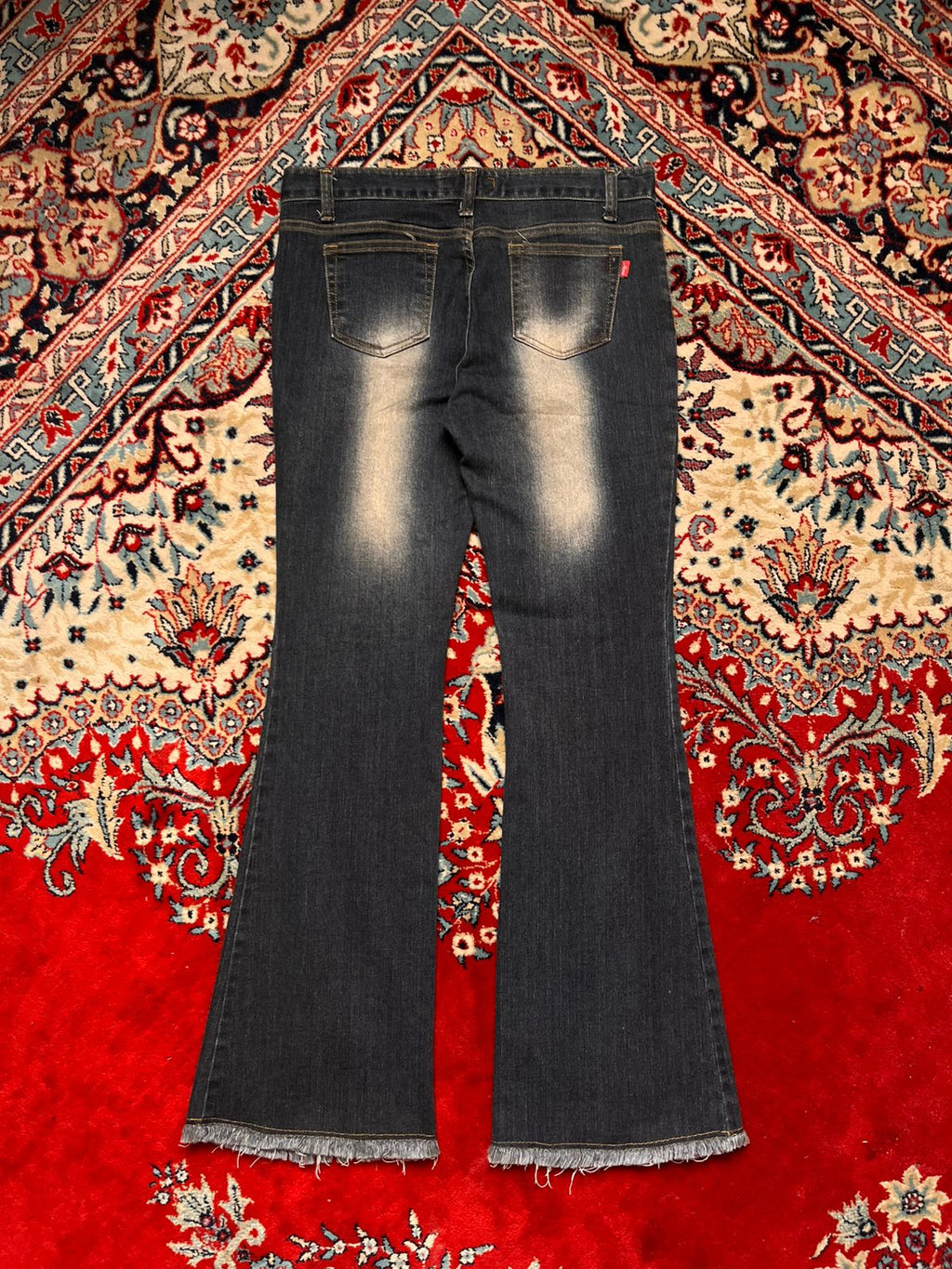 ANION VINTAGE DARK WASH TRIM DISTRESSED JEANS PANTS