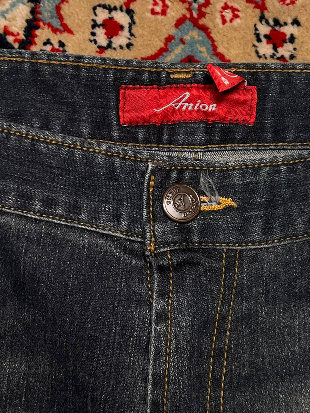 ANION VINTAGE DARK WASH TRIM DISTRESSED JEANS PANTS