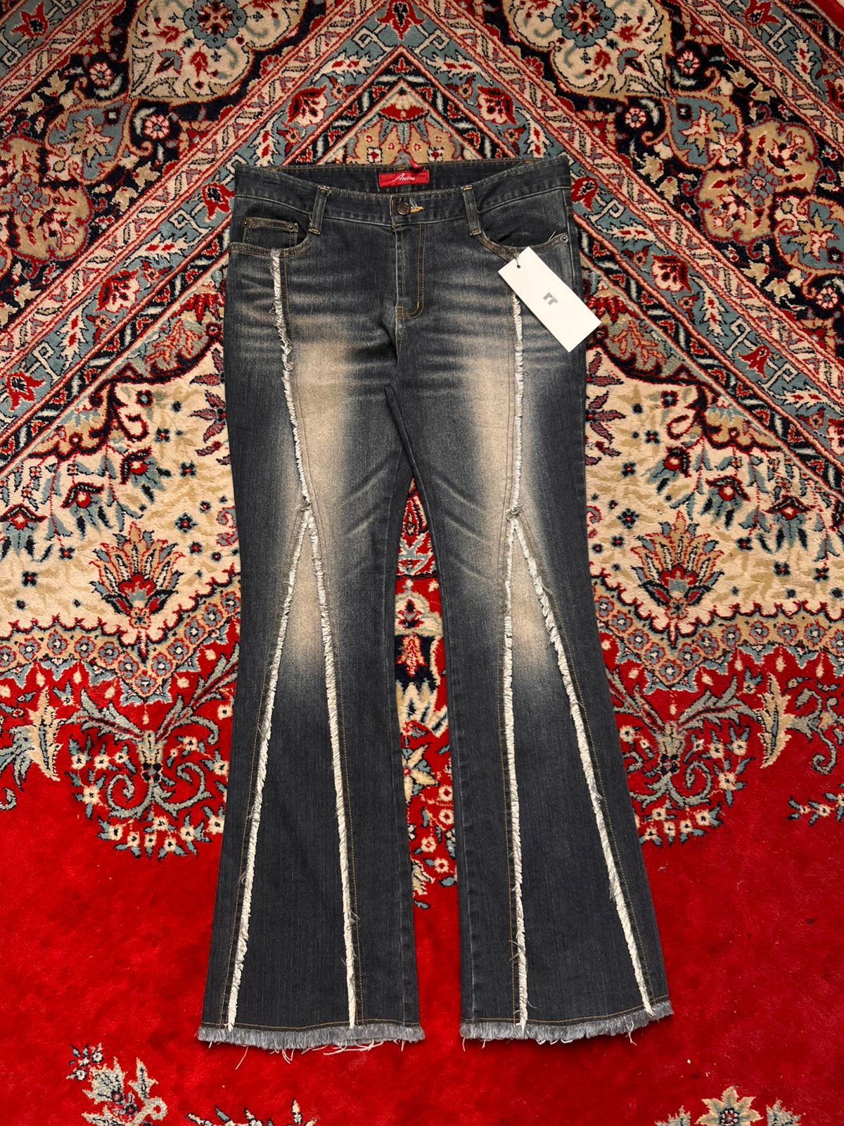ANION VINTAGE DARK WASH TRIM DISTRESSED JEANS PANTS