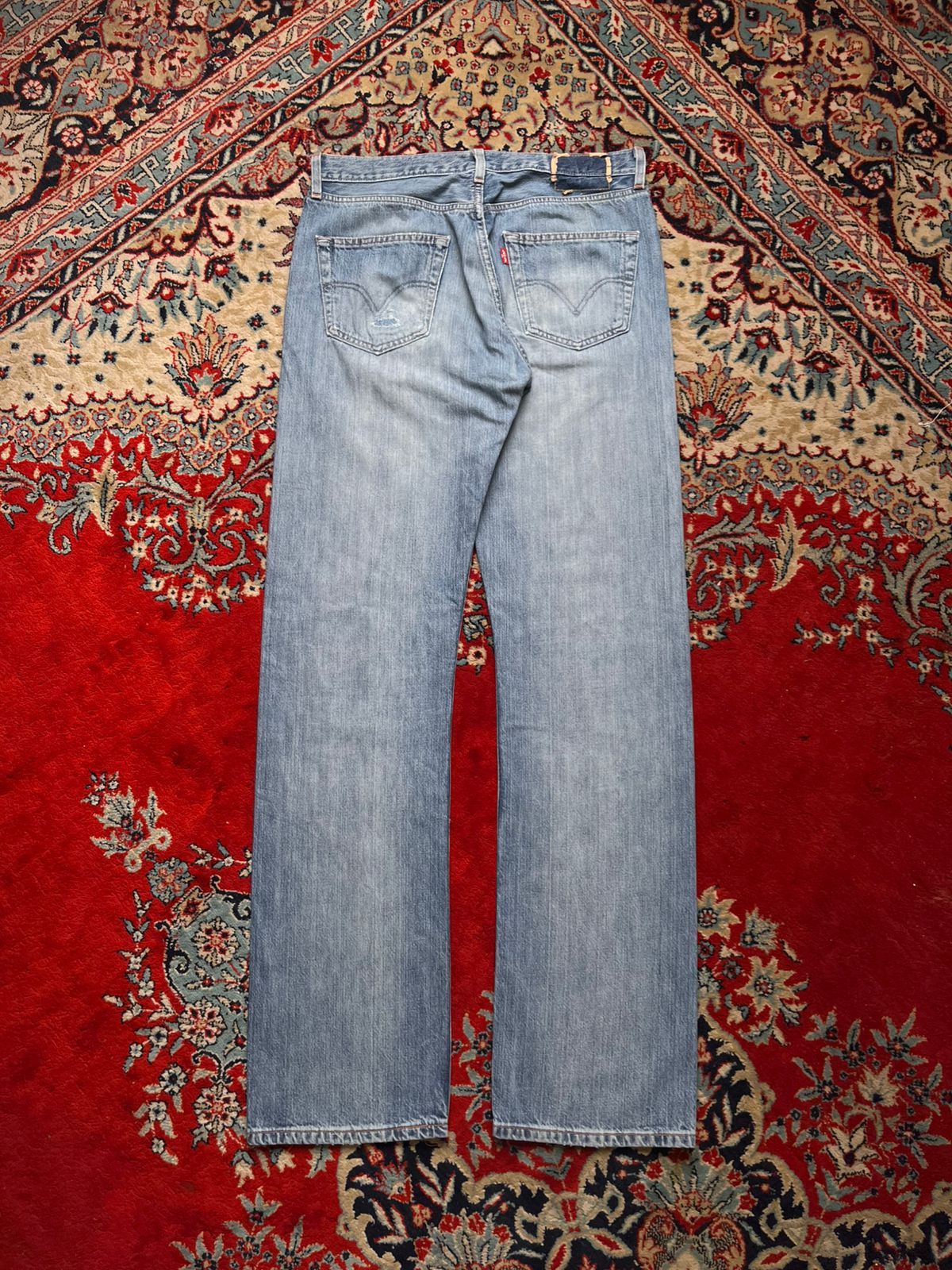 LEVIS 501 Light Wash Straight FIT Jeans - 32