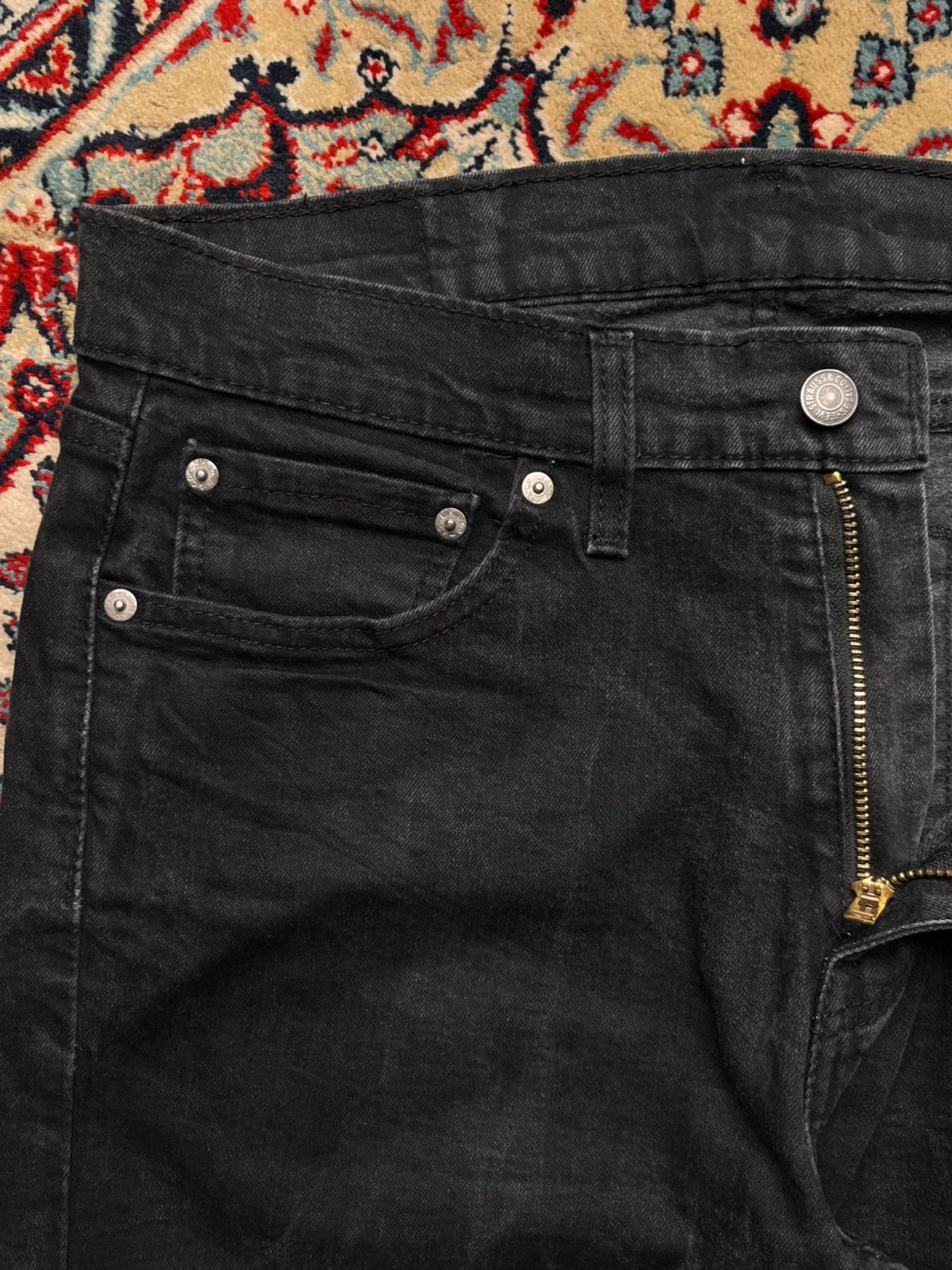 Levi’s 541 Athletic Taper STRAIGHT FIT Black Washed Jeans - 32