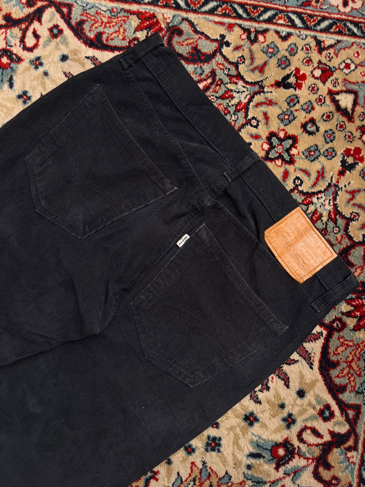 LEVI'S PREMIUM 511 STRAIGHT FIT BLACK CORDUROY JEANS - 30