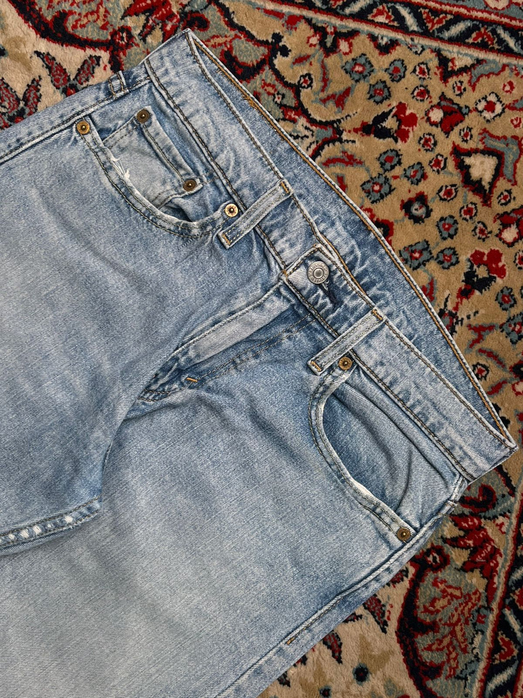 LEVI'S 502 REGULAR TAPER WATERLESS LIGHT WASH JEANS - 30