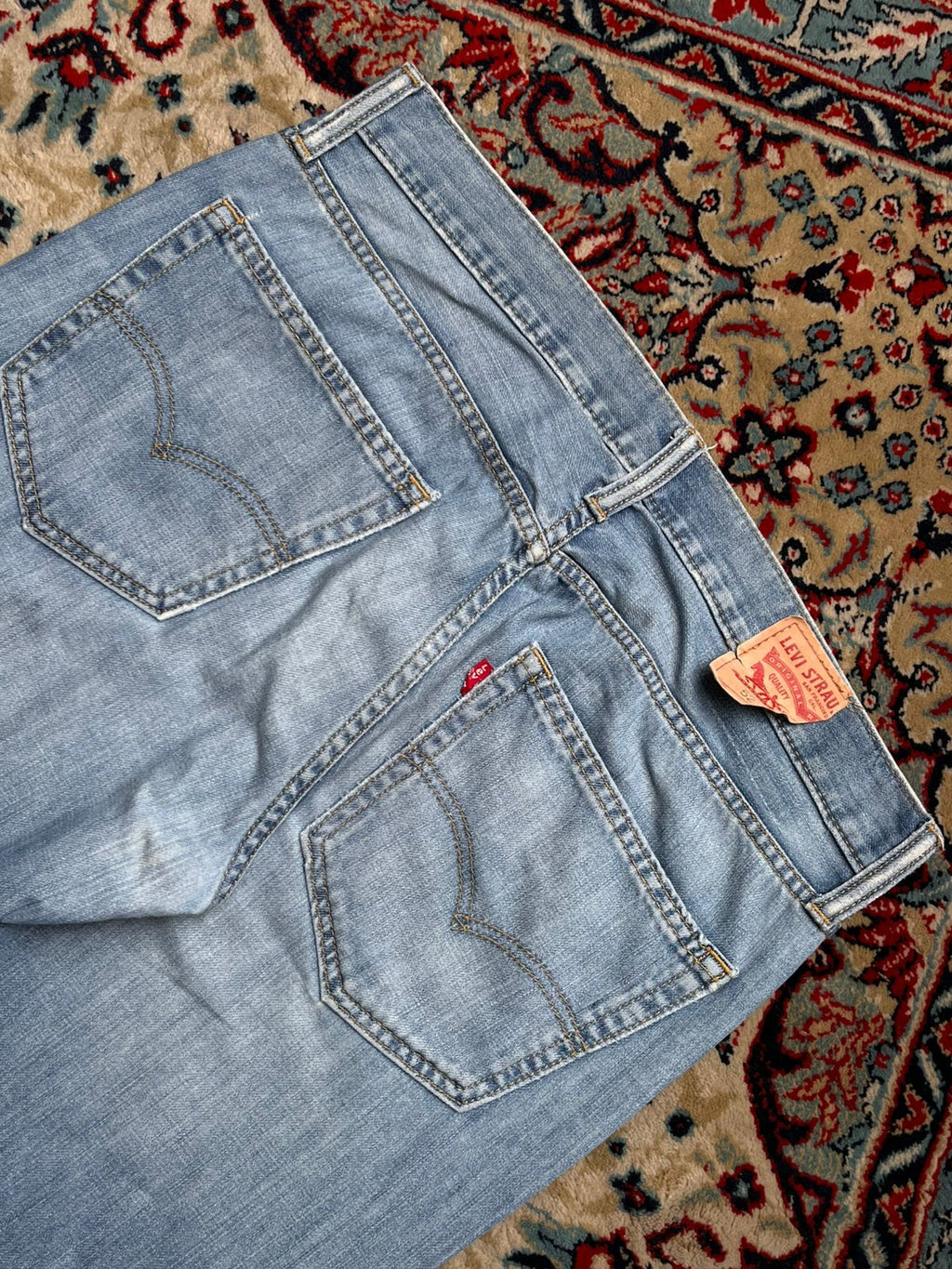 Levi's 527 Slim Bootcut Light Washed Blue JEANS - 34