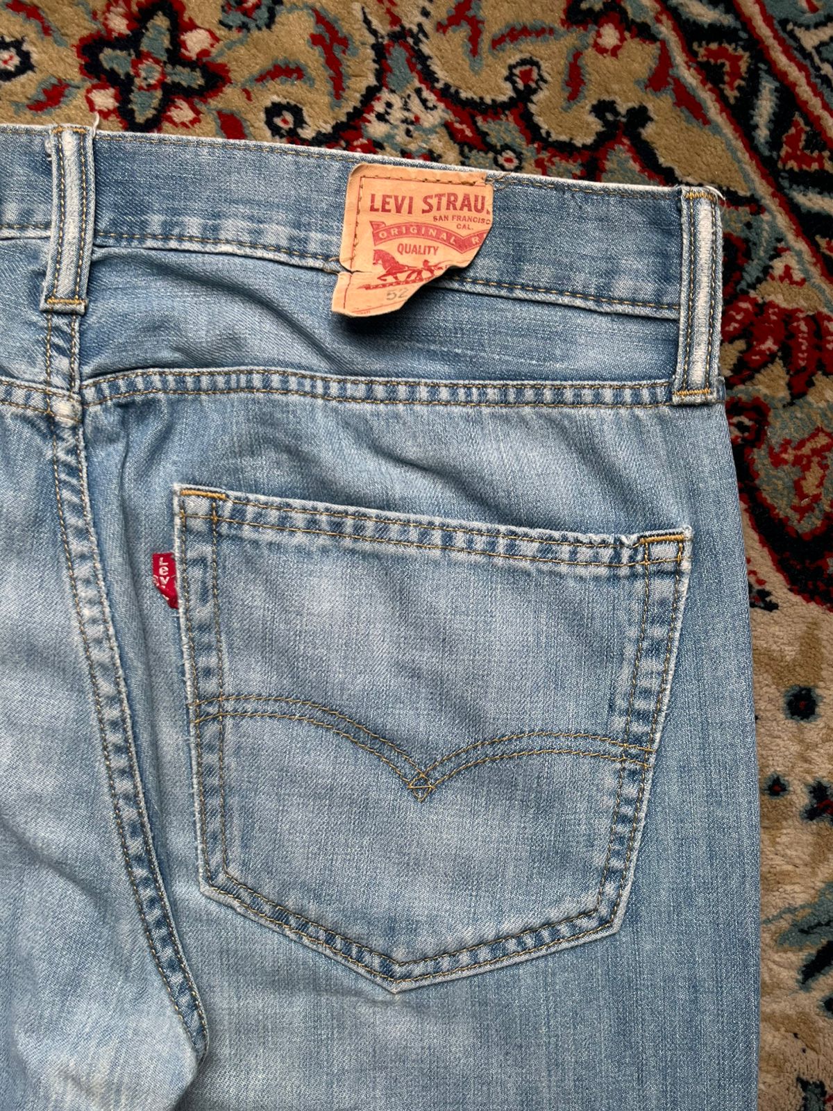 Levi's 527 Slim Bootcut Light Washed Blue JEANS - 34