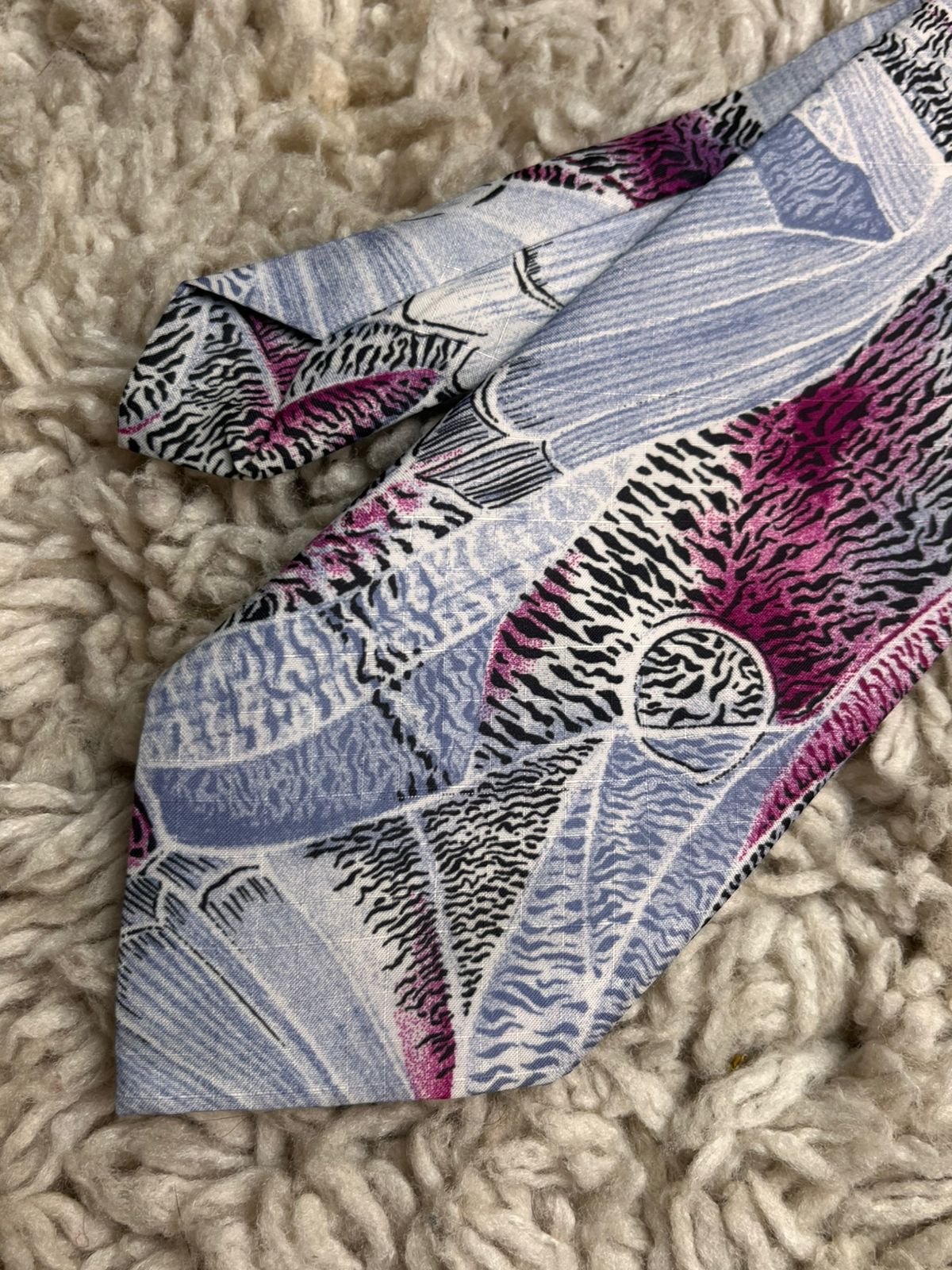 LORNAMOR Vintage Abstract Geometric Avant-Garde Pattern Tie